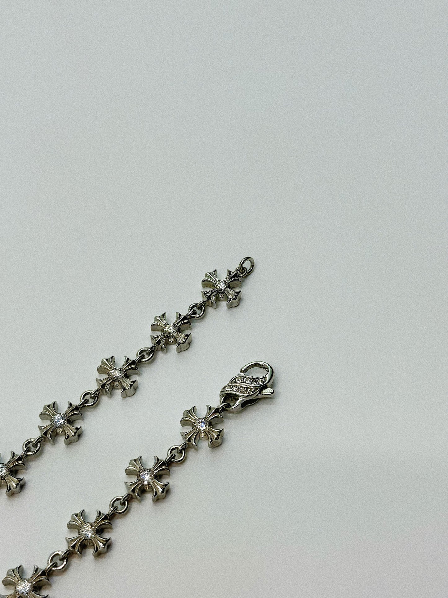 Cross Motif Chain with Moissanites